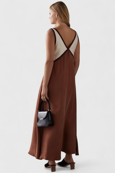 Zaynab - Elegant V-Neck Maxi Dress