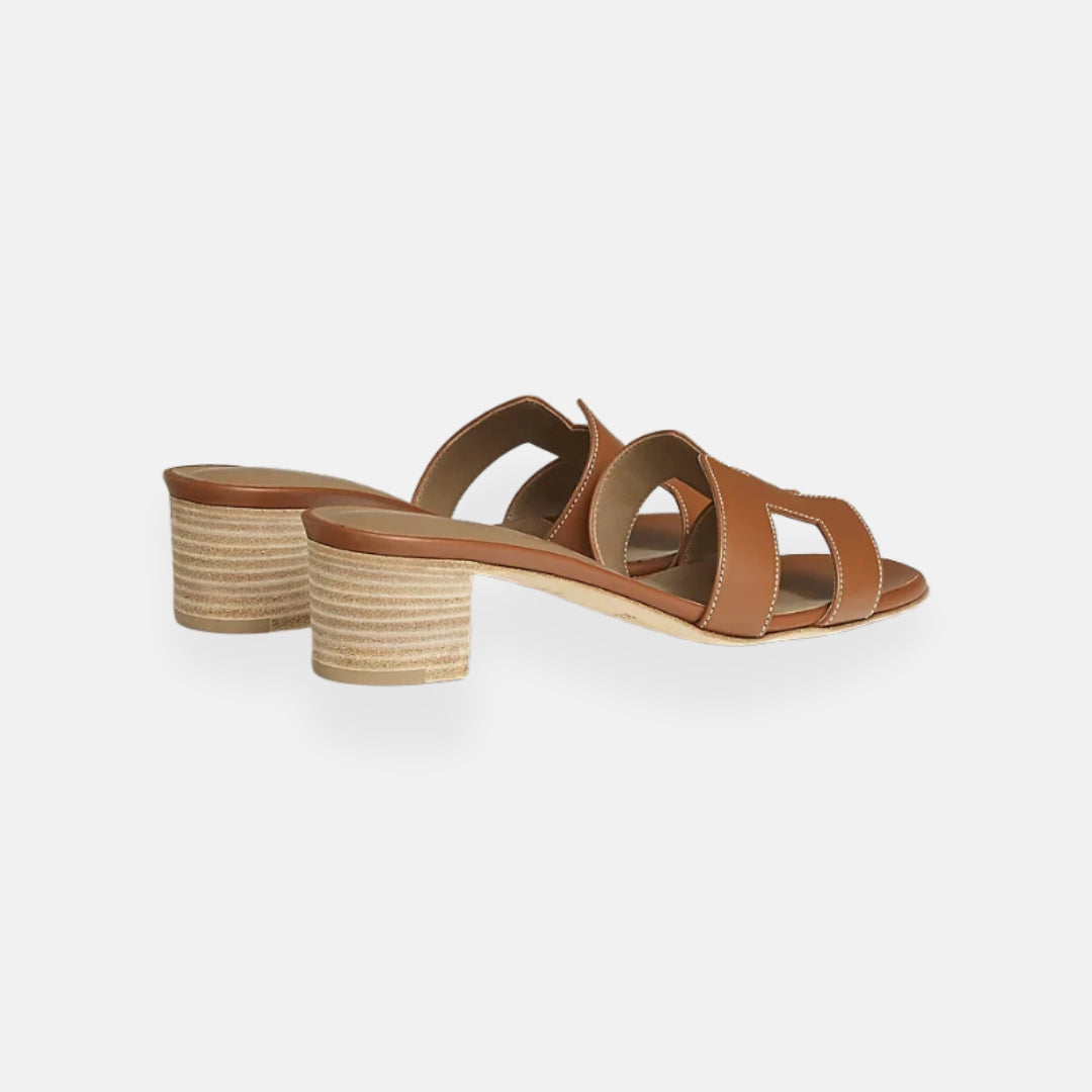 Clarita – Elegant Low-Heel Mules
