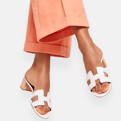 Clarita – Elegant Low-Heel Mules