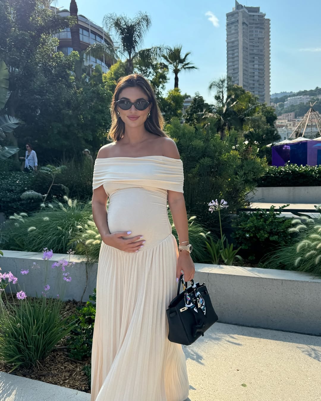 Annalise – Elegant Pleated Dress