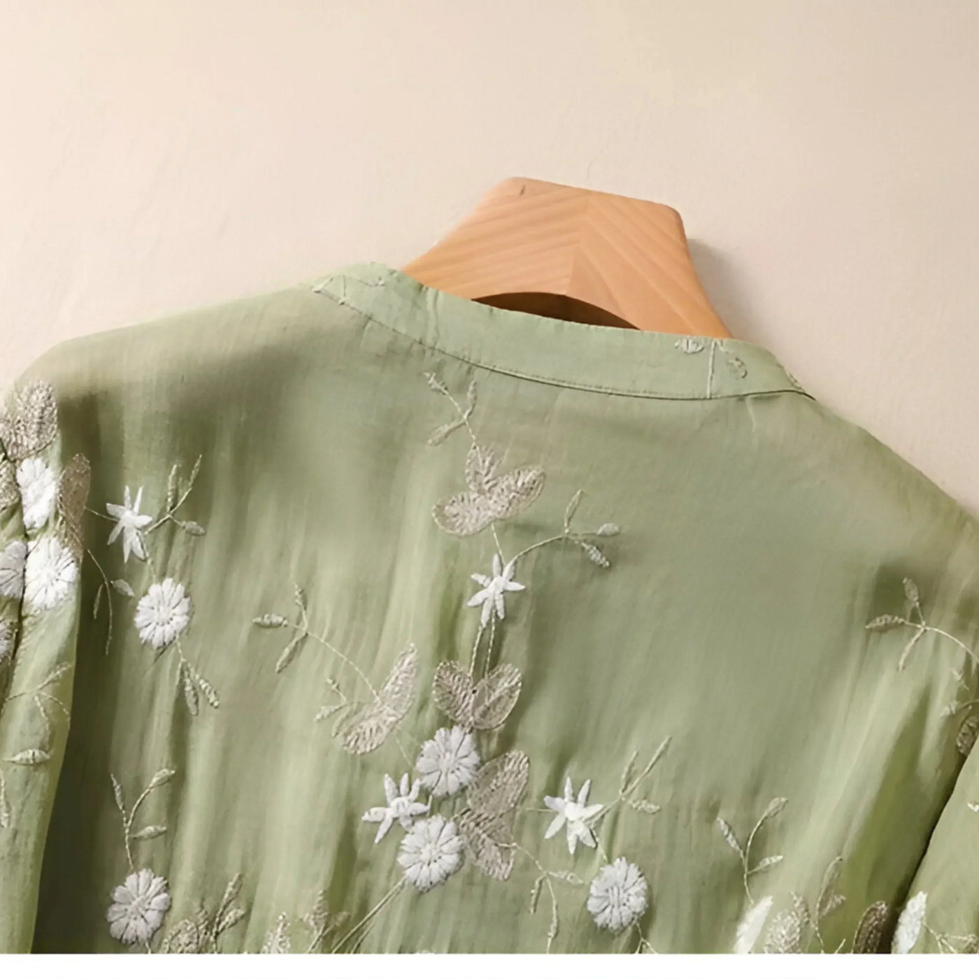 Allegra - Elegant Floral Blouse