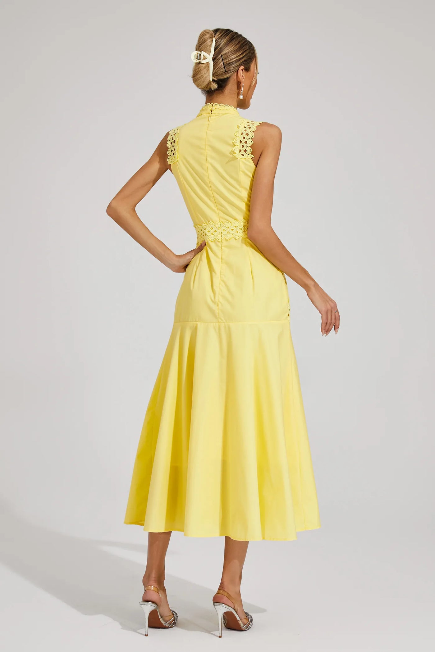 Clarisse – Elegant Lace Dress