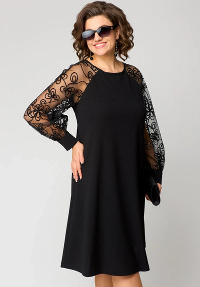 Willa – Elegant Lace Detail Midi Dress