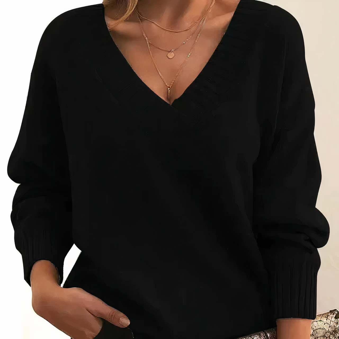 Amara – V-Neck Sweater