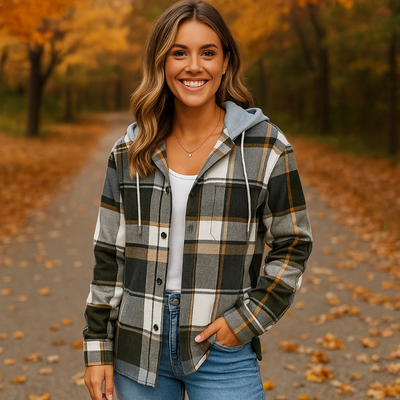 Elodie – The Effortless Plaid Jacket