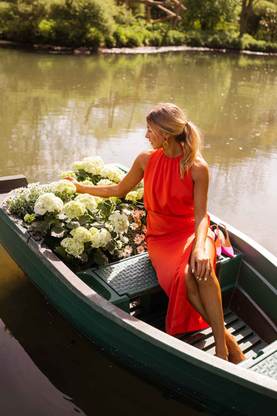 Evie - Elegant Sleeveless Midi Dress