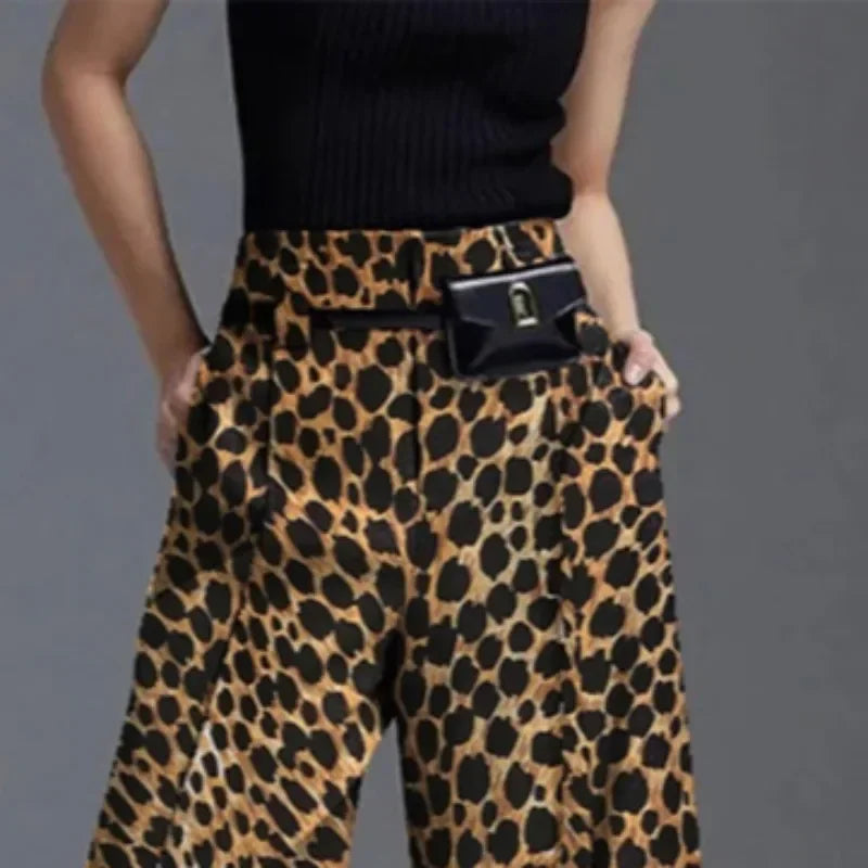 Becky – Bold Leopard Wide-Leg Trousers