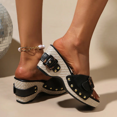 Nina - Buckle Slides