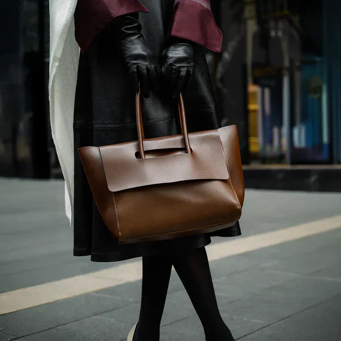 Silvana - Retro Tote Bag