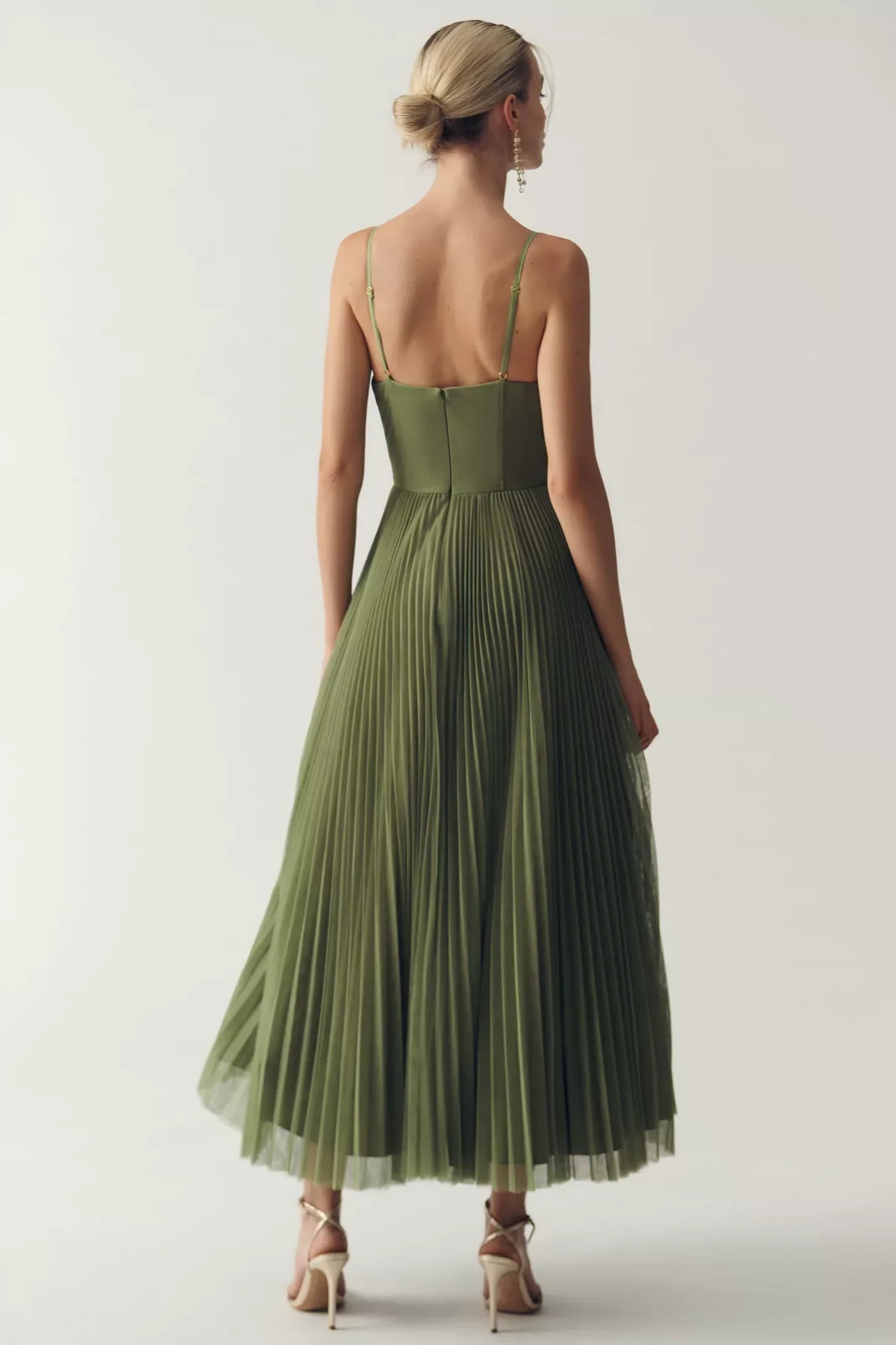 Bolivia – Elegant backless dress